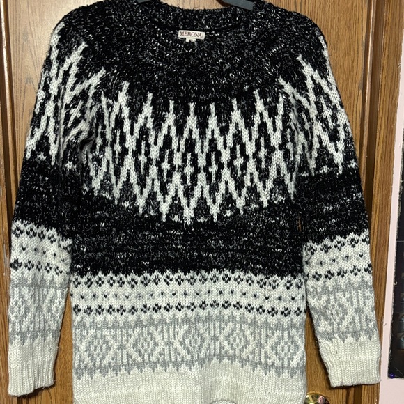 Merona Black and White Geometric Women's Sweater - Picture 1 of 6